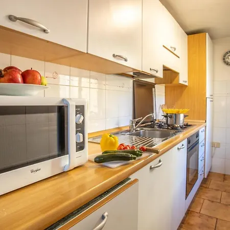 Costanza By Halldis Florens