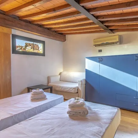 Costanza By Halldis Lägenhet *