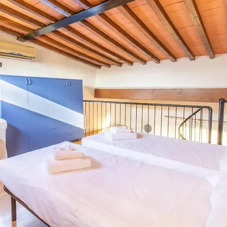 Costanza By Halldis Lägenhet