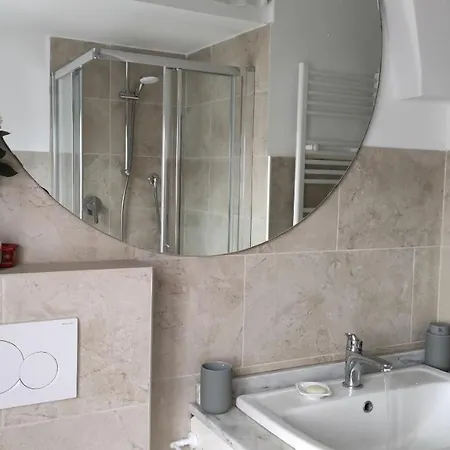 Costanza By Halldis Lägenhet Florens